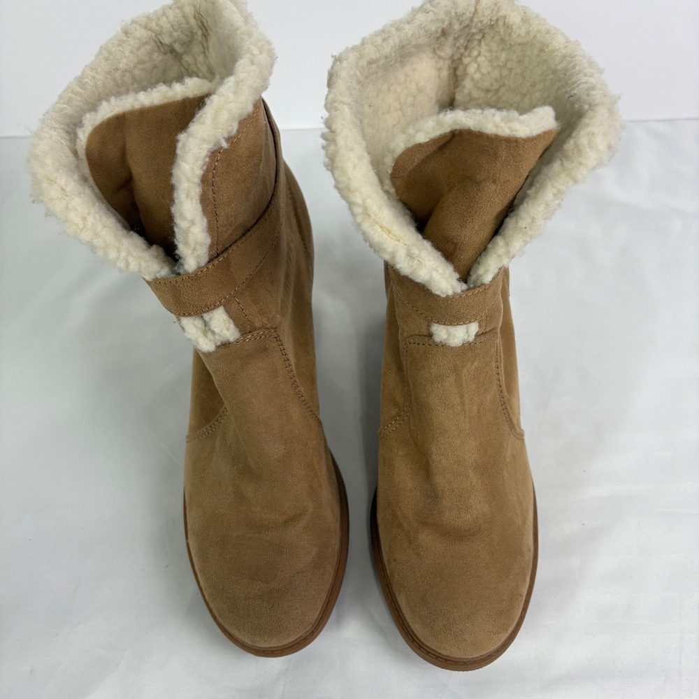 American Eagle Women's 8 Tan Suede Faux Fur Lined Heeled Ankle Boots Cozy Winter - Picture 2 of 11